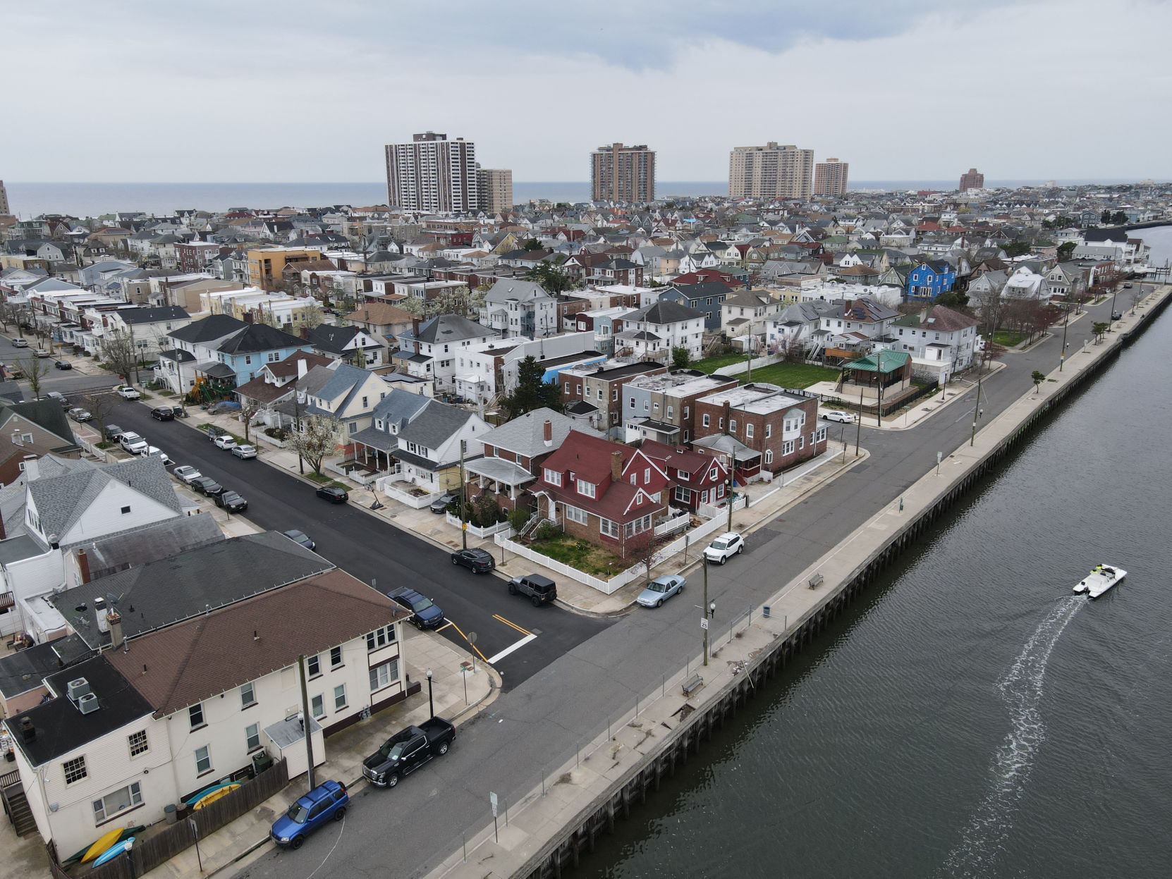 Drone footage of Atlantic City's Inside Thorofare